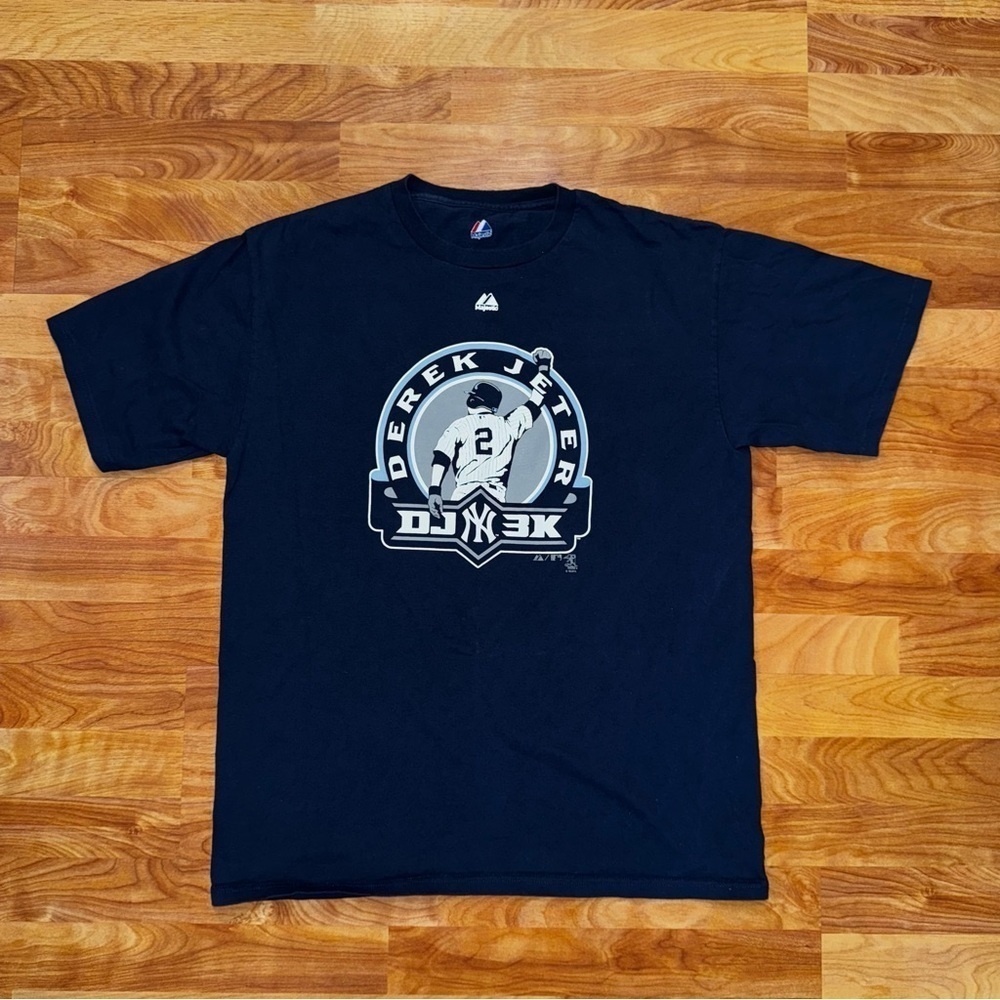 Derek Jeter New York Yankees T Shirt DJ3K 3000 Hit Majestic Mens Large Navy Blue